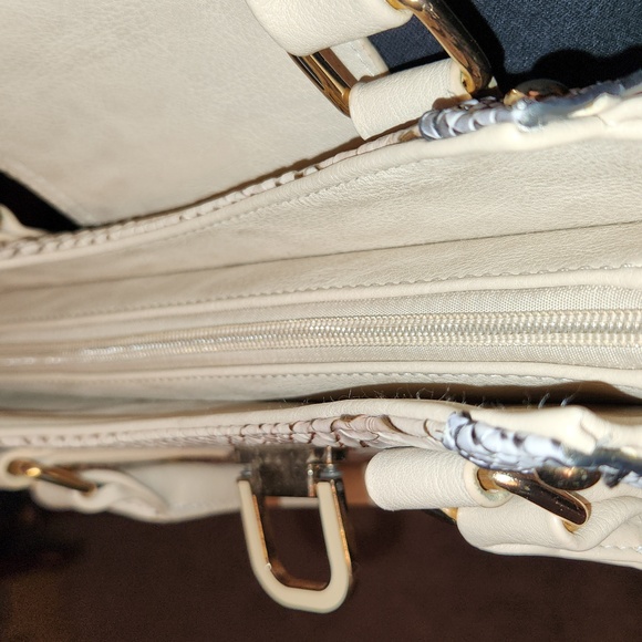 Vieta Purse - Picture 7 of 7